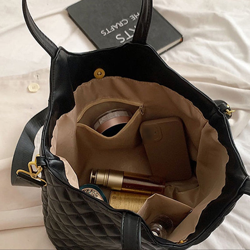 IELGY simple French women's bag diamond large capacity diagonal span