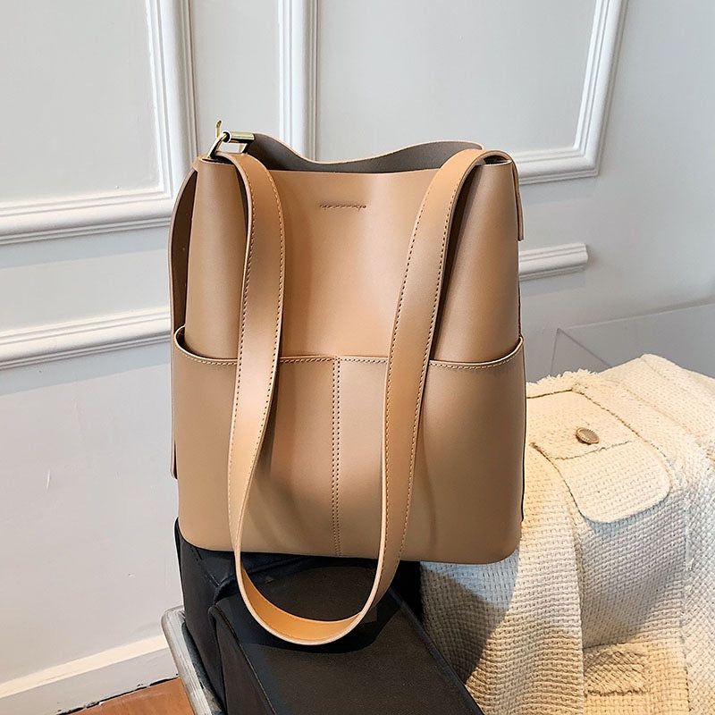 IELGY women's light luxury bucket messenger bag casual large capacity soft leather