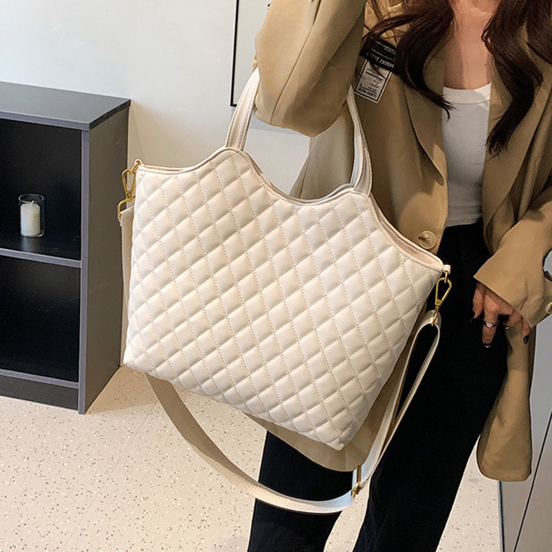 IELGY simple French women's bag diamond large capacity diagonal span