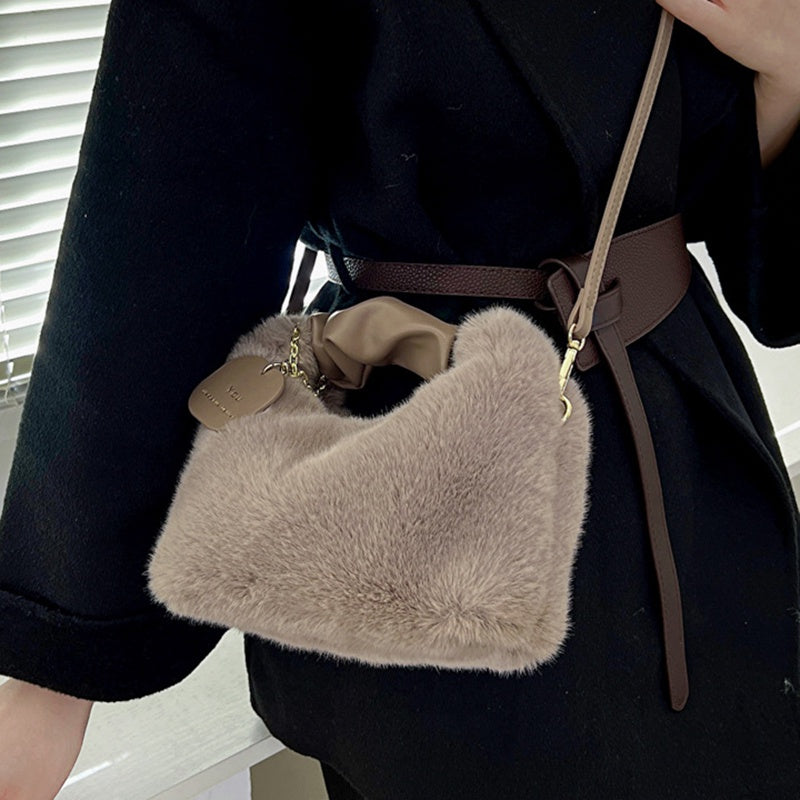 IELGY Korean style simple and comfortable plush messenger bag women