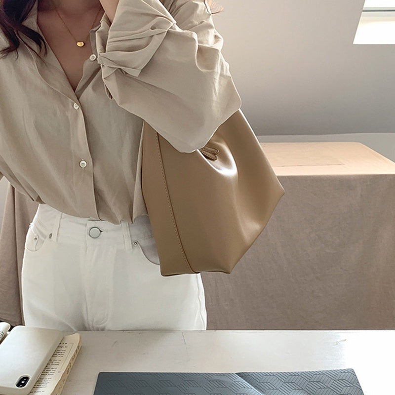 IELGY women's high-end large-capacity commuter dumpling bag