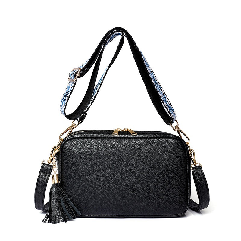 IELGY simple retro solid color messenger bag women with pendant