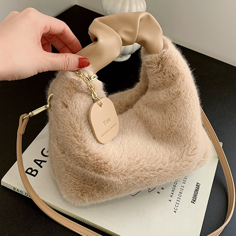 IELGY Korean style simple and comfortable plush messenger bag women