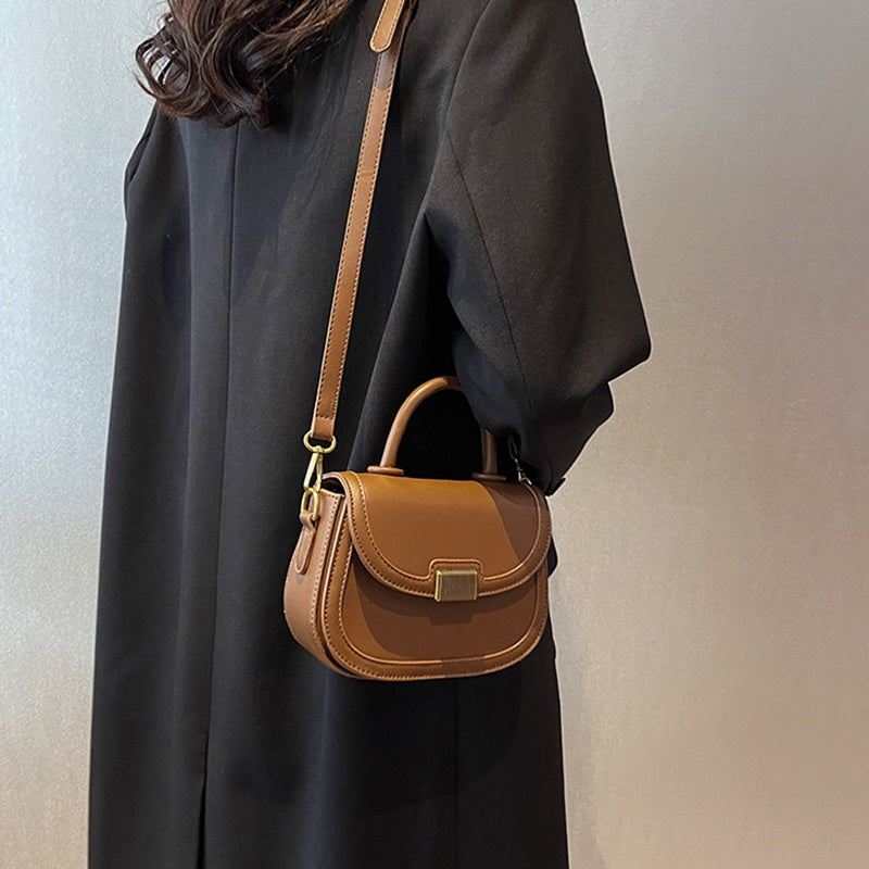 IELGY women's daily casual collocation messenger saddle bag