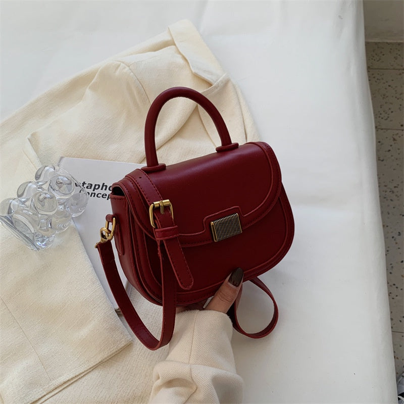 IELGY women's daily casual collocation messenger saddle bag
