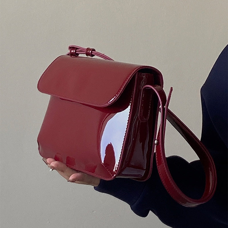 IELGY fashion all-match retro red patent leather shoulder small square bag women