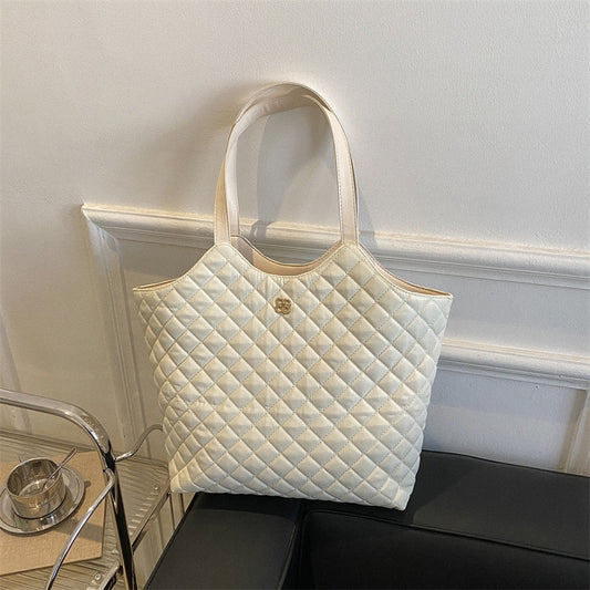IELGY high-quality large-capacity fashion diamond commuter tote bag for women