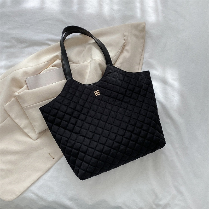 IELGY high-quality large-capacity fashion diamond commuter tote bag for women