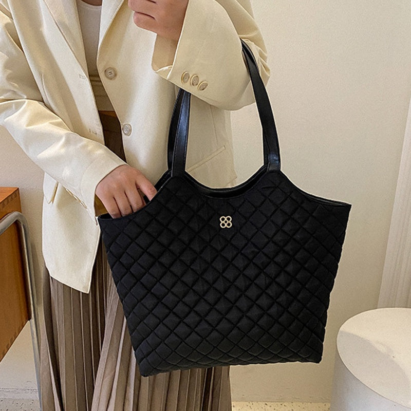 IELGY high-quality large-capacity fashion diamond commuter tote bag for women