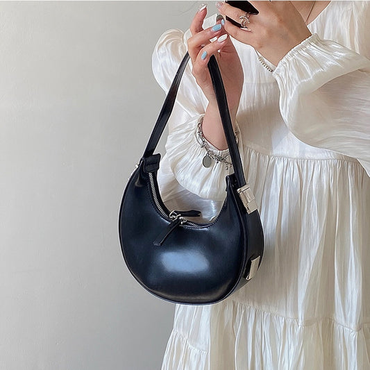 IELGY french niche design dark wind crescent all-match single shoulder bag women