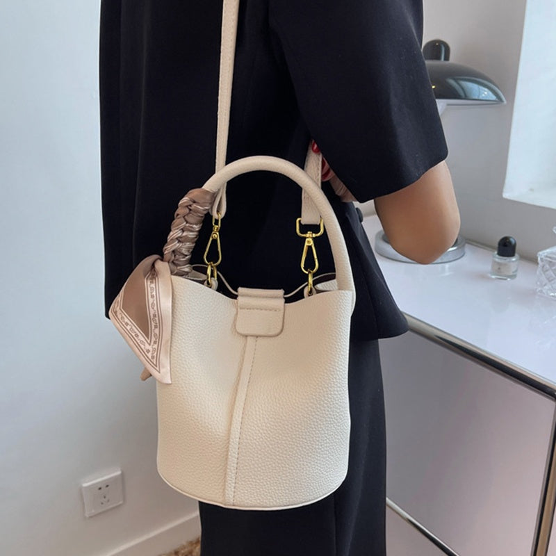 IELGY simple style niche design commuting diagonal bag women