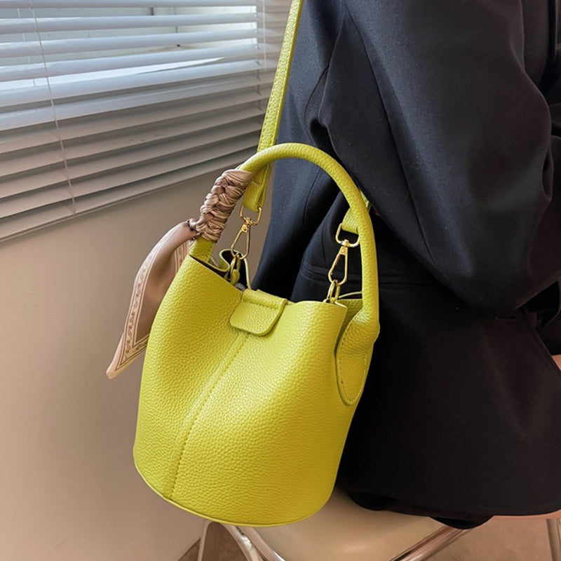 IELGY simple style niche design commuting diagonal bag women