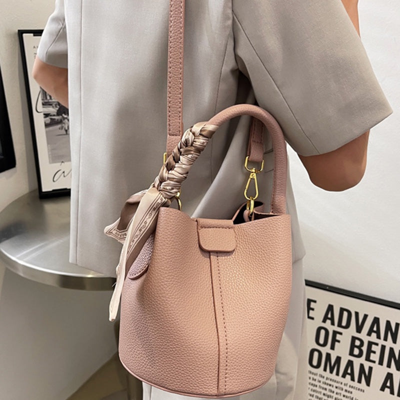 IELGY simple style niche design commuting diagonal bag women