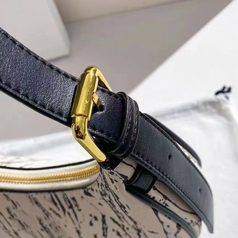 IELGY handbag female niche design high-end baguette armpit crescent bag