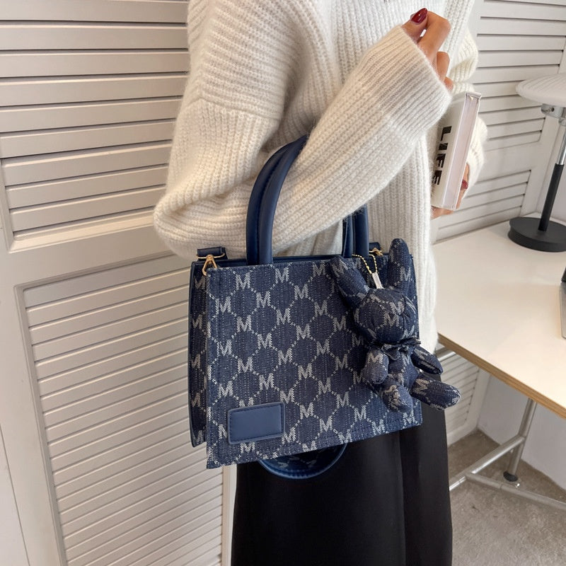 IELGY handbag female fashion simple sweet alphabet cute rabbit large capacity tote bag