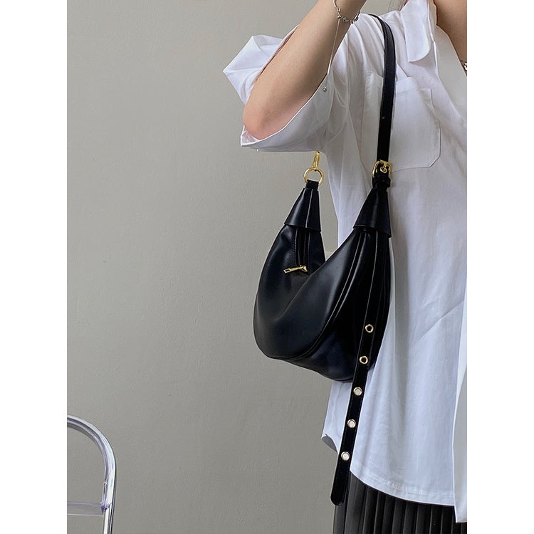 IELGY Texturized Niche Underarm Bag Women's Large Capacity Soft Leather Black Hot Girl Crossbody Bag All-match Dumpling Bag Trendy