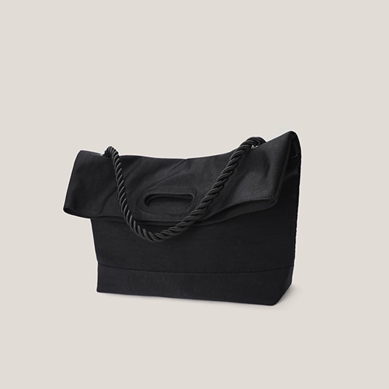 IELGY messenger bag female postman niche design texture sports fitness handbag