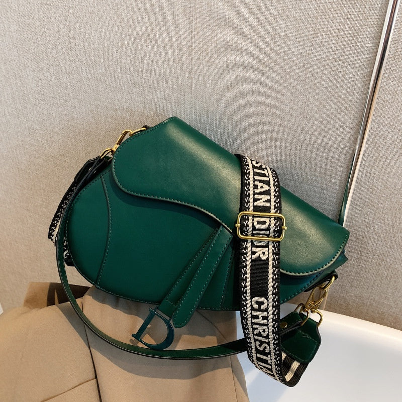 IELGY Saddle Bag Women's Retro Foreign Style Creative Korean Fashion Pistol Type Simple Messenger Bag