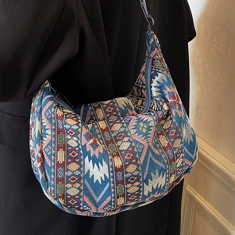 IELGY Large-Capacity Dumpling Bag Fashionable Messenger Bag