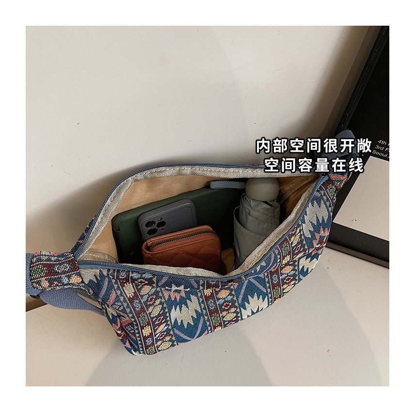 IELGY Large-Capacity Dumpling Bag Fashionable Messenger Bag