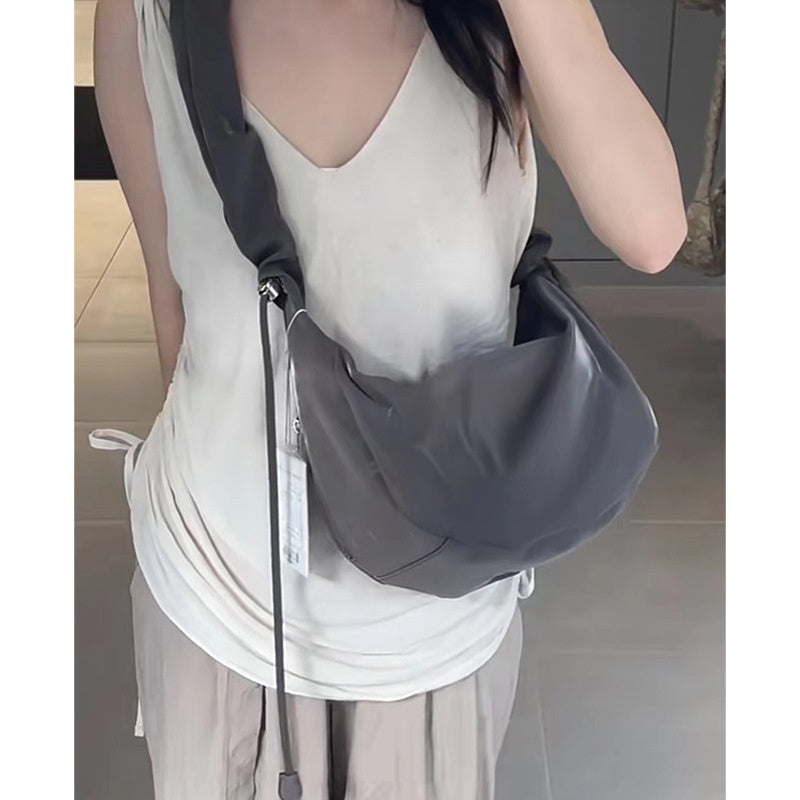 Ielgy Ladies Folded Large Capacity Commuter Shoulder Crossbody Dumpling Bag