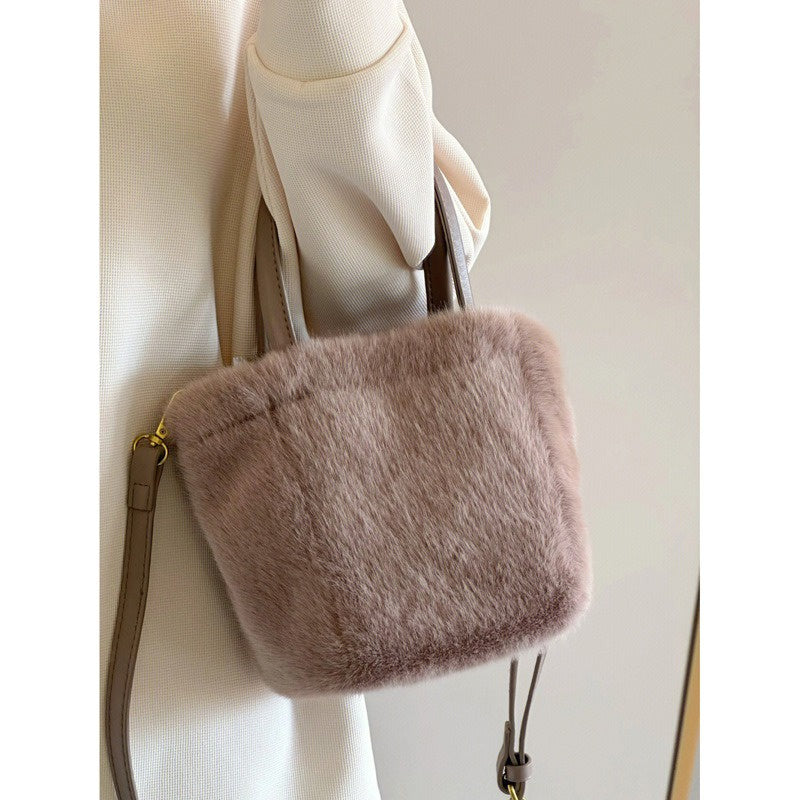 Ielgy Ladies Furry Messenger Bag Portable Bucket Bag