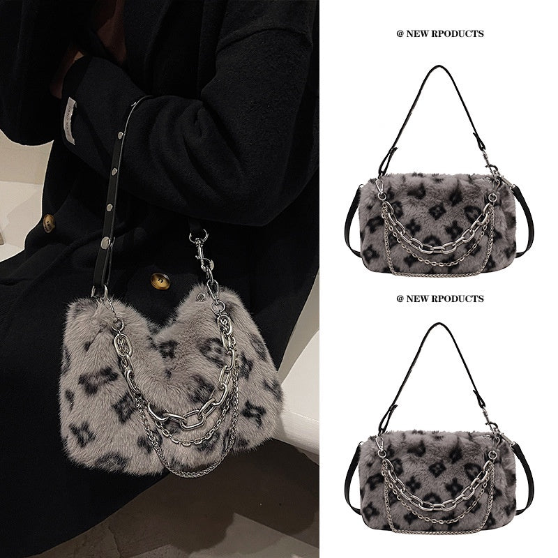 Ielgy Ladies Leopard Print Fur Bag Soft Plush Baguette Bag Fashionable All-Match Shoulder Messenger Bag