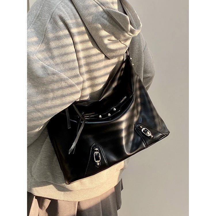 Ielgy Ladies Large-Capacity Motorcycle Bag Cool Shoulder Diagonal Portable Commuter Bag