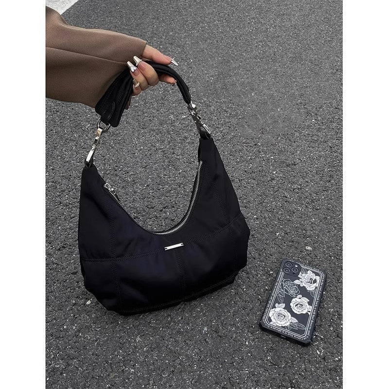 Ielgy Ladies Retro Black Cloud Bag High-End Niche Underarm Bag Portable Shoulder Crescent Bag