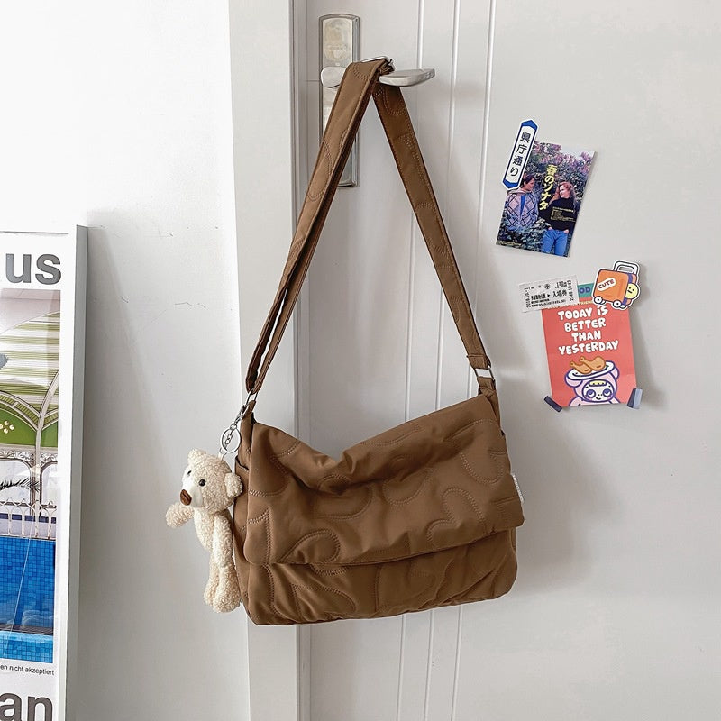 Ielgy Ladies Simple Rhombus Art Large-Capacity Fresh All-Match Messenger Bag (without Pendant)