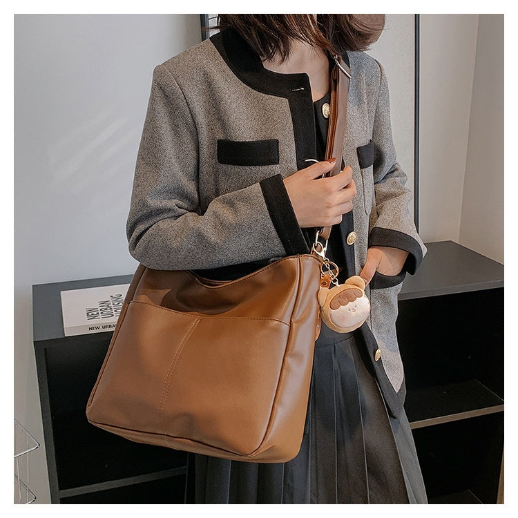 Ielgy Ladies Soft Leather Retro Bucket Bag Large Capacity Cross-body Shoulder Tote Bag (Free Pendant)