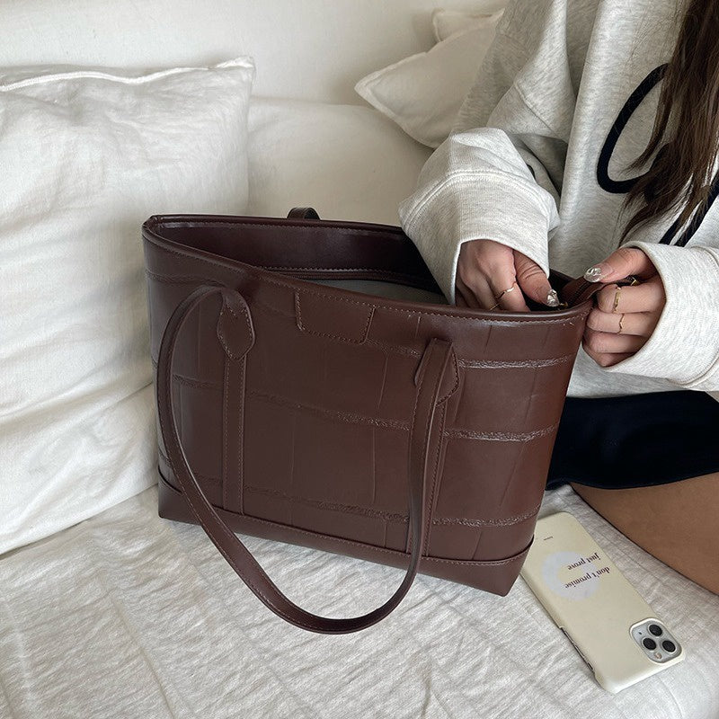 Ielgy Large Capacity Commuter Bag Student Class Armpit Order Shoulder Tote Bag