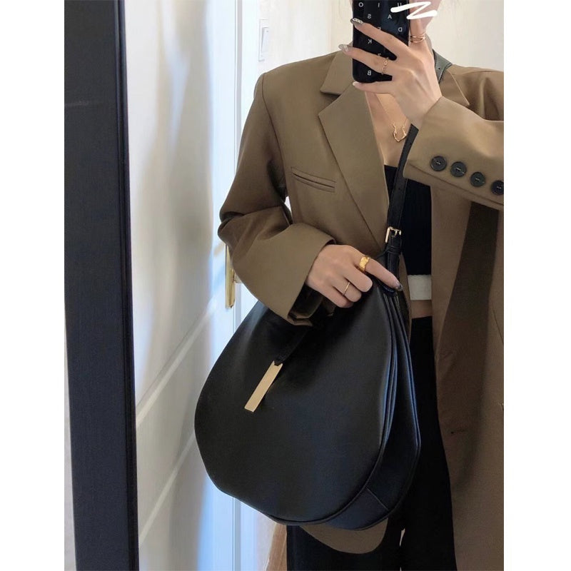 IELGY Women's Korean style shoulder bag large capacity soft semicircular crossbody bag