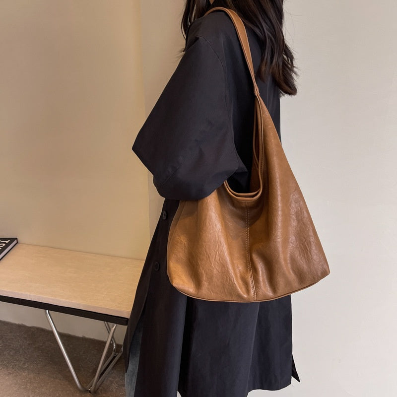 Ielgy Large-Capacity One-Shoulder Tote Bag Fashionable All-Match Casual Commuter Buck