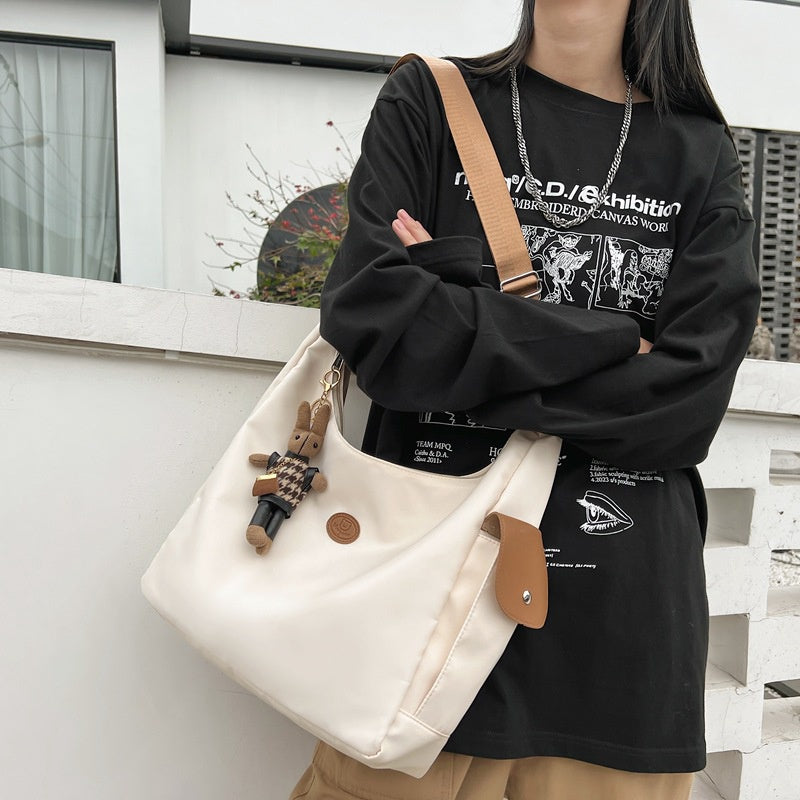 Ielgy Ladies Diagonal Shoulder Bag Nylon Large Capacity Dumpling Bag Moon Bag