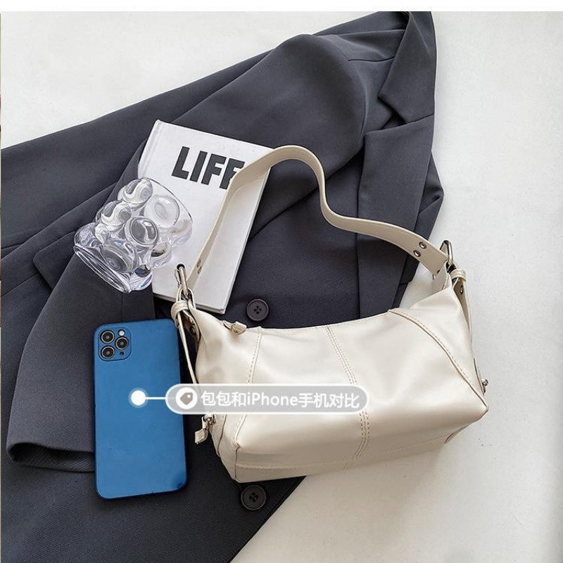 Ielgy Ladies Retro European American Sweet Cool Style One-Shoulder Underarm Bag