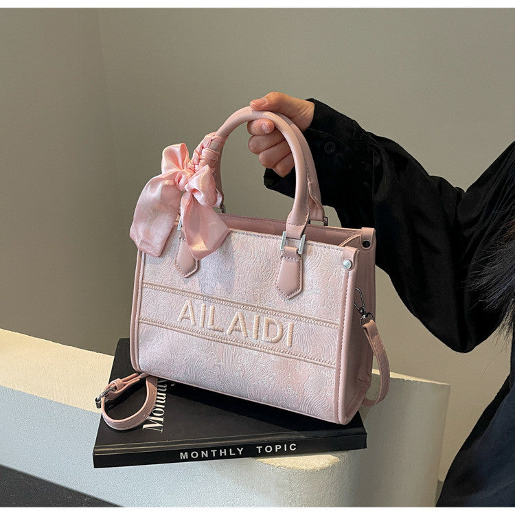 Ielgy Large-Capacity Commuter Tote Bag High-End Embroidered Pattern Portable One-Shoulder