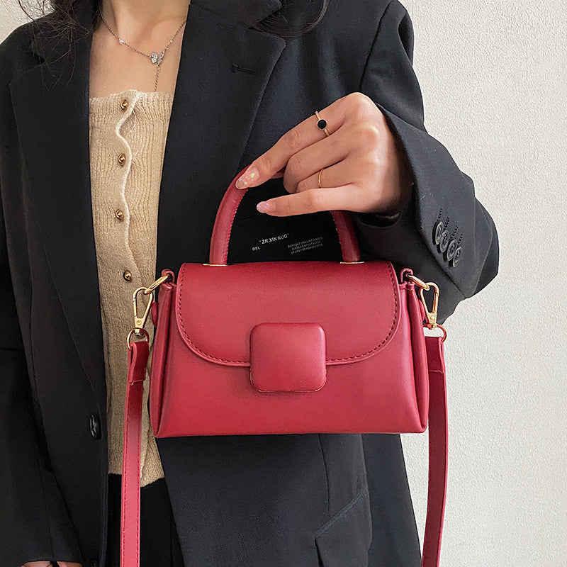 Ielgy All-Match Handbag Ladies Retro Simple Commuter Shoulder Messenger Bag