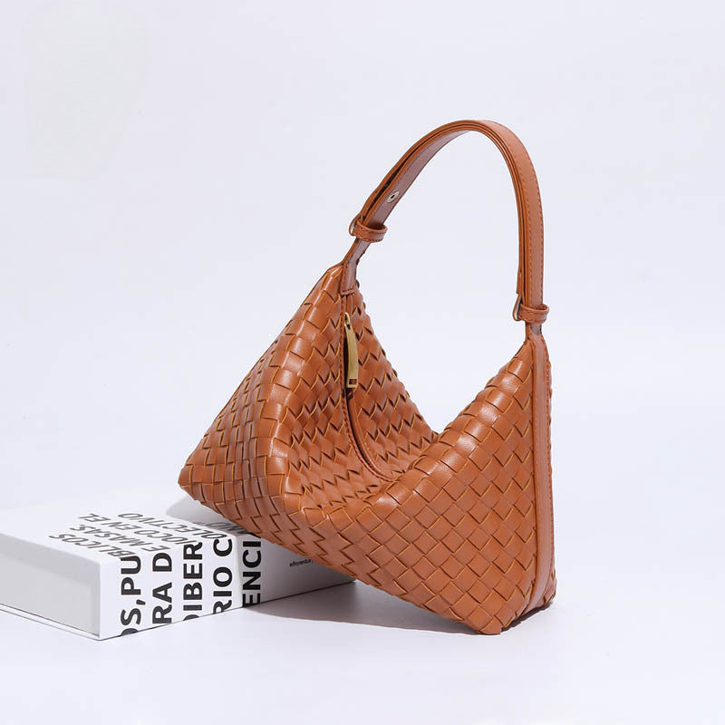 Ielgy Trendy All-Match Handbag Female Fashion Simple Niche Shoulder Armpit Bag