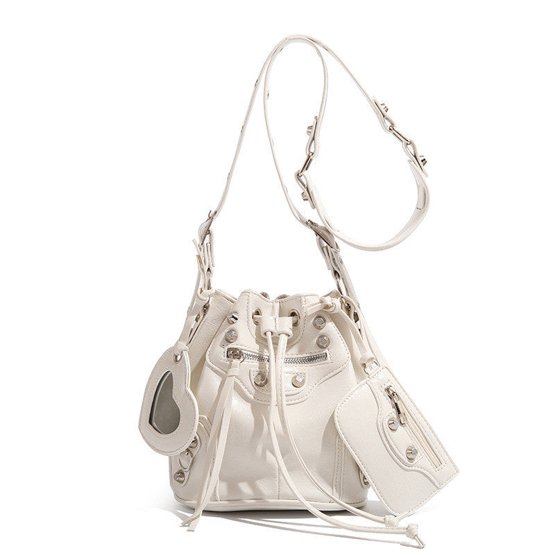 Ielgy Ladies All-Match Drawstring Silver Female Bag Fashion Bucket Bag Rivet Motorcycle Bag Casual Commuter Shoulder Messenger