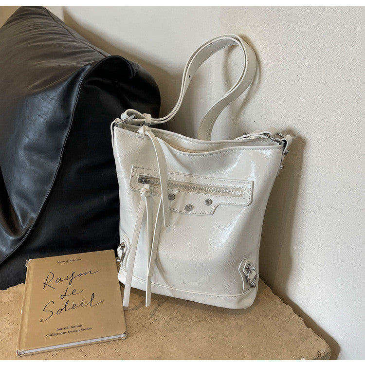 Ielgy Portable Large-Capacity Silver Tote Bag Ladies High-End Korean Version Diagonal One-Shoulder Travel Bag