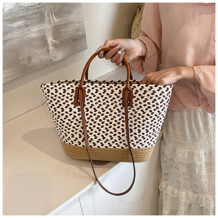 Ielgy Bohemian Style Hand-Woven Bag Seaside Vacation Travel Straw Woven Large Capacity Leisure Simple Commuter Female Bag