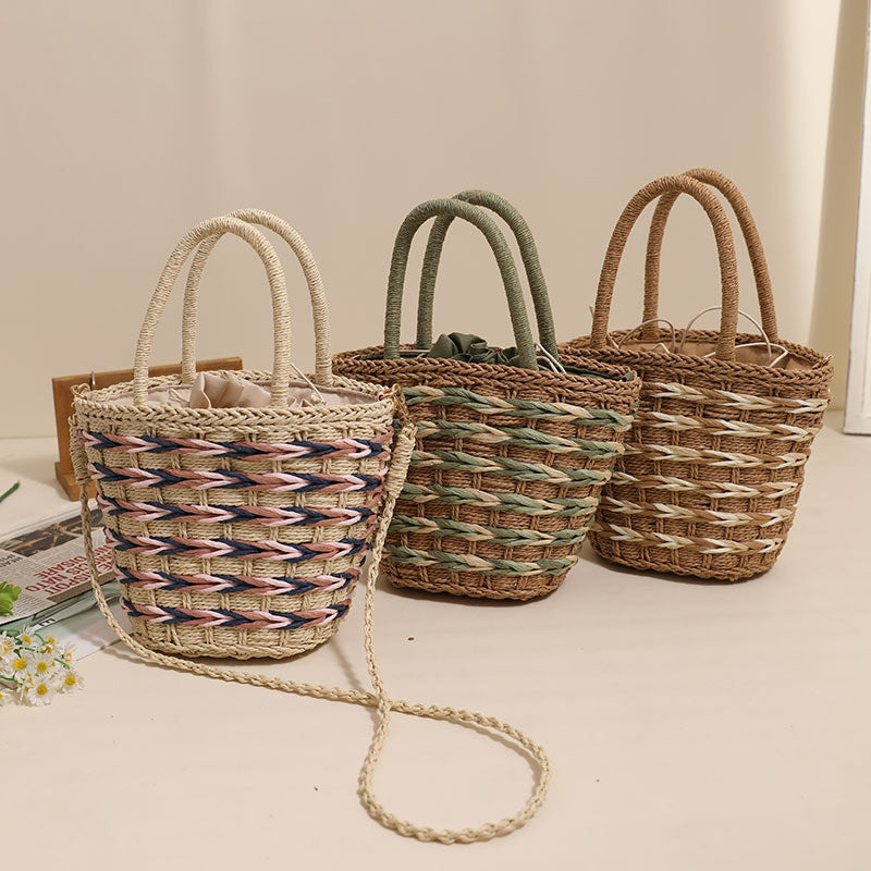 Ielgy Ladies Messenger Straw Bag Mori Style Portable Woven Holiday Style Beach Bag All-Match