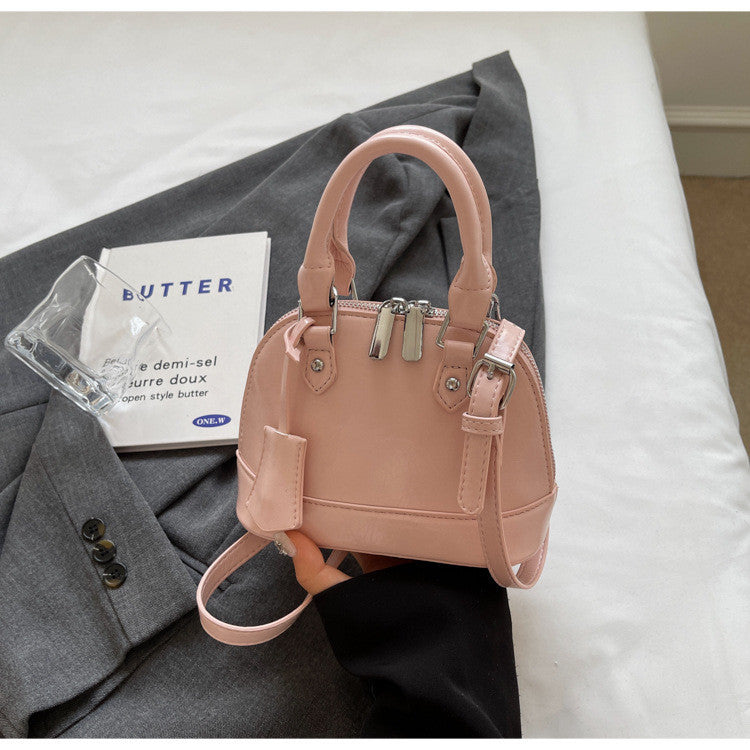 Ielgy Silver Bag Fashionable Design Niche Shoulder Crossbody Ladies Portable Shell Bag