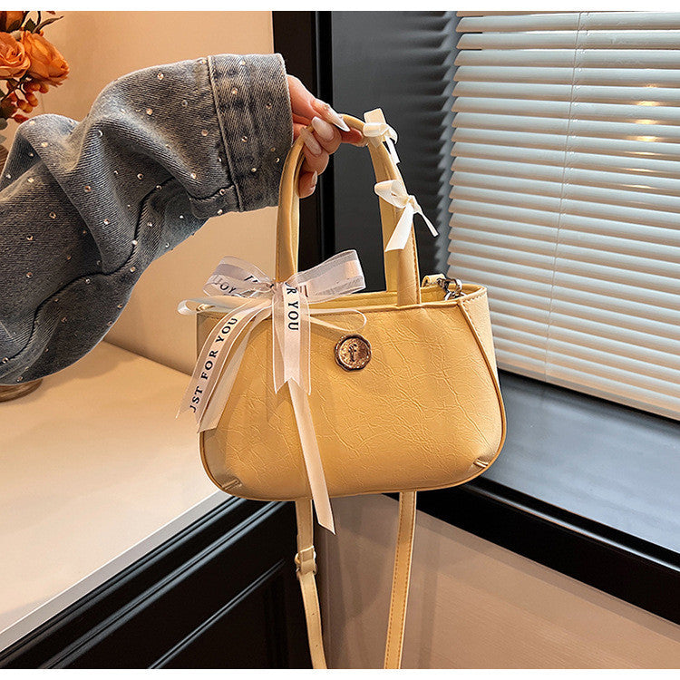 Ielgy High-End Texture All-Match Shoulder Messenger Bag Fashion Silver Portable Small Square Bag