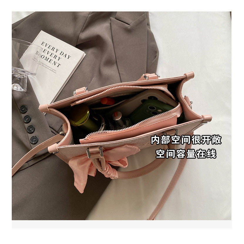 Ielgy Large-Capacity Commuter Tote Bag High-End Embroidered Pattern Portable One-Shoulder