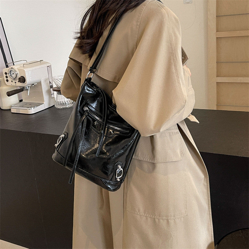 Ielgy Portable Large-Capacity Silver Tote Bag Ladies High-End Korean Version Diagonal One-Shoulder Travel Bag