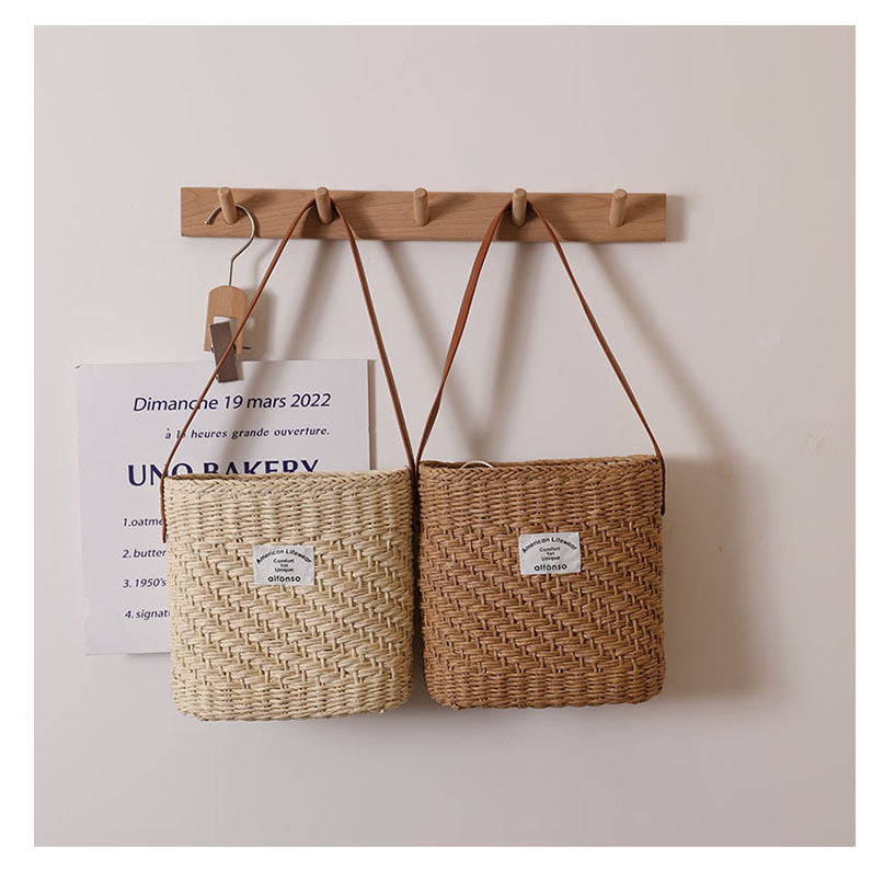 Ielgy All-Match Square Shoulder Straw Bag Ladies Simple Underarm Woven Bag Vacation Style Beach Bag