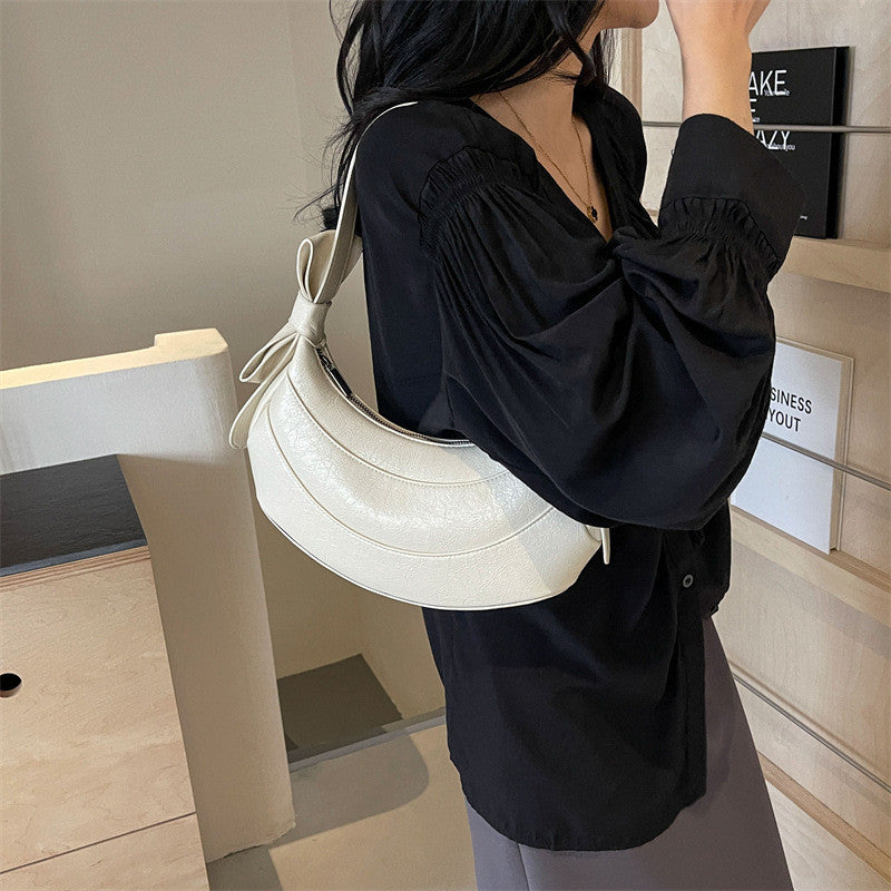 Ielgy Ladies Black All-Match Diagonal High-End Crescent Underarm Bag Niche Design Shoulder Bag
