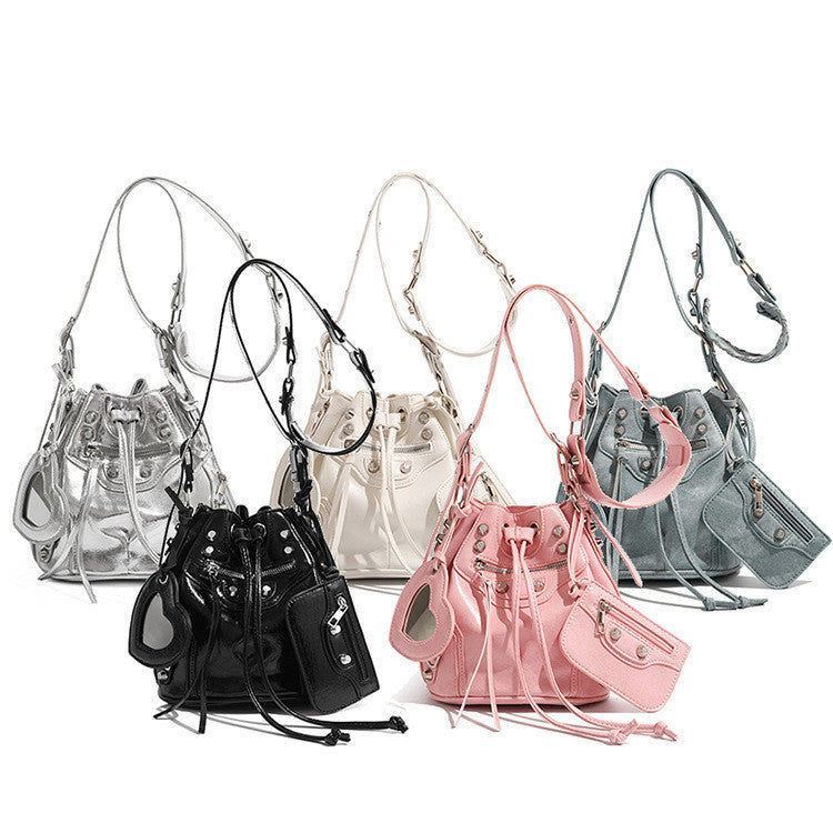 Ielgy Ladies All-Match Drawstring Silver Female Bag Fashion Bucket Bag Rivet Motorcycle Bag Casual Commuter Shoulder Messenger